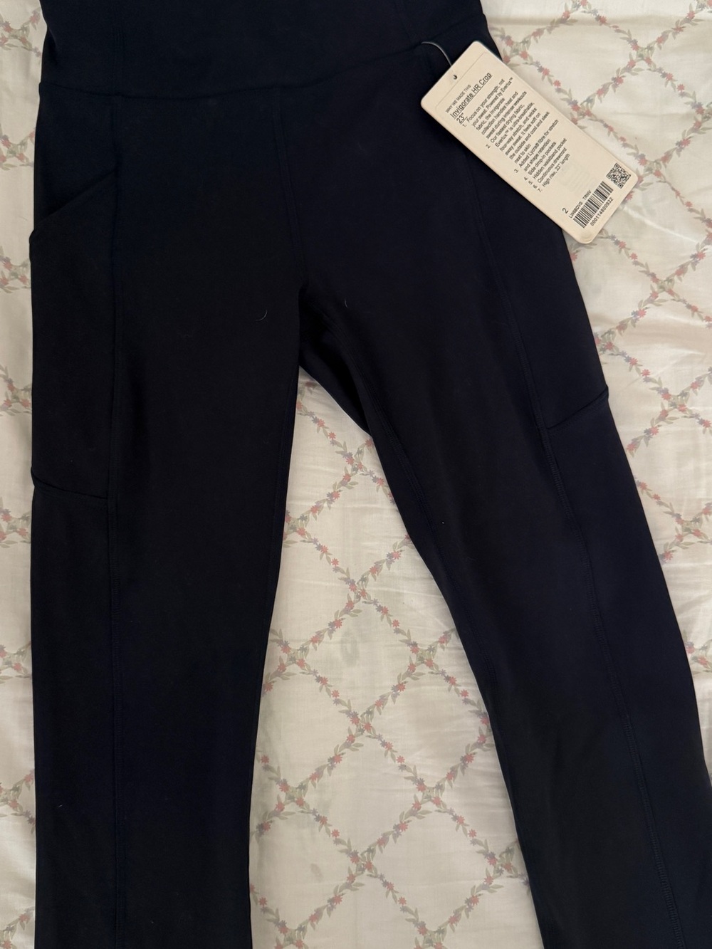 Lululemon Navy Crop Leggings NEW